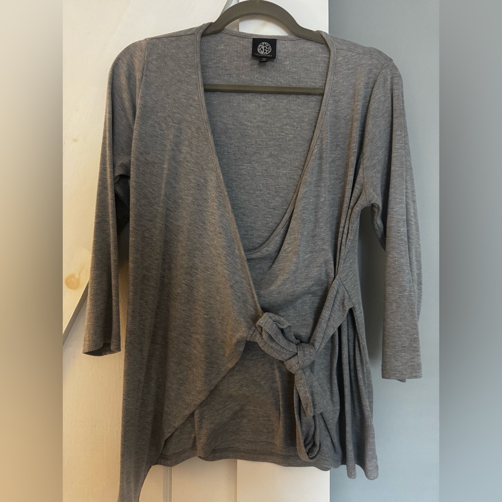 Bobeau Light Gray Ribbed Knit Top